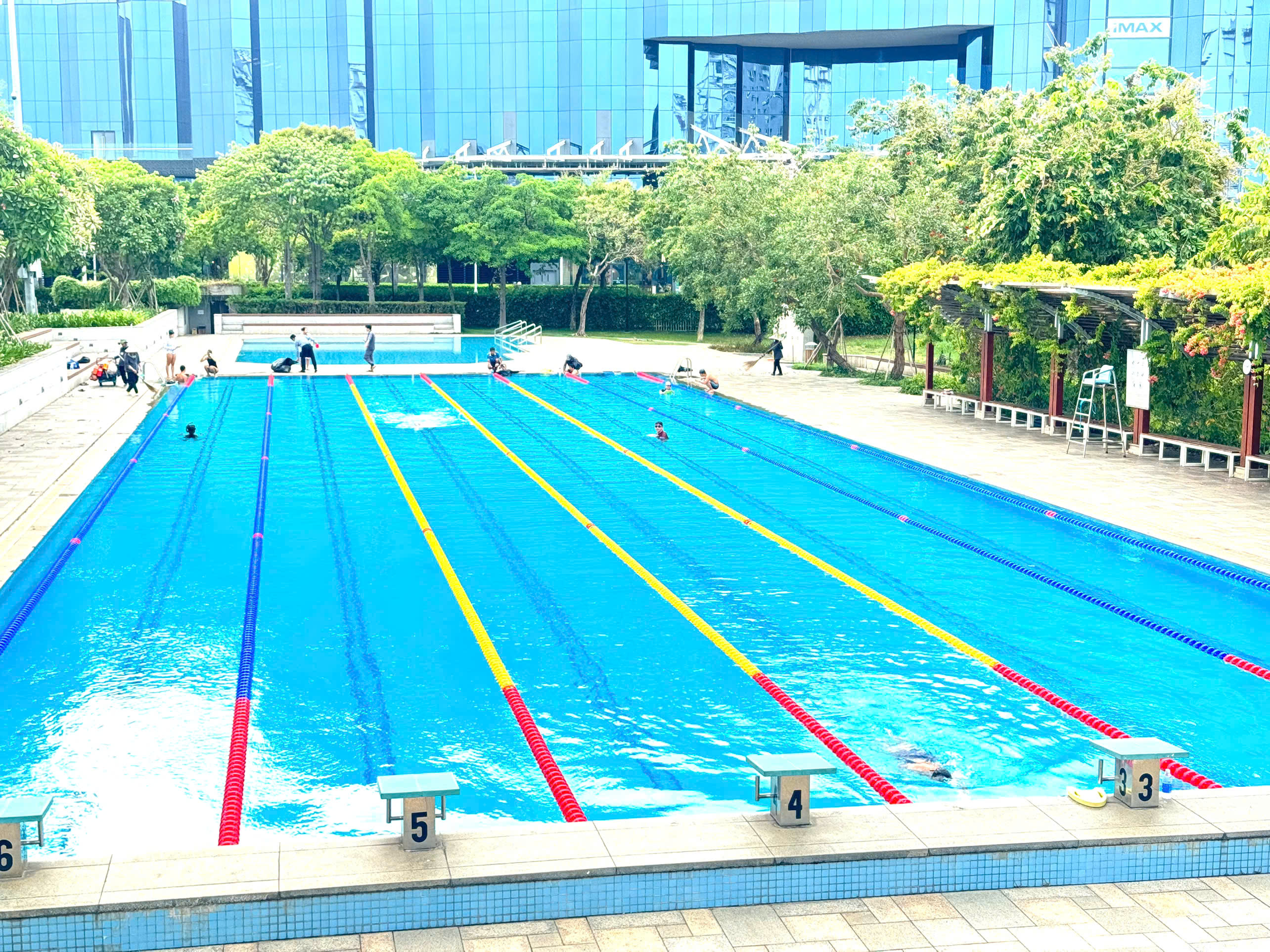 Lớp học bơi giá rẻ ở TPHCM